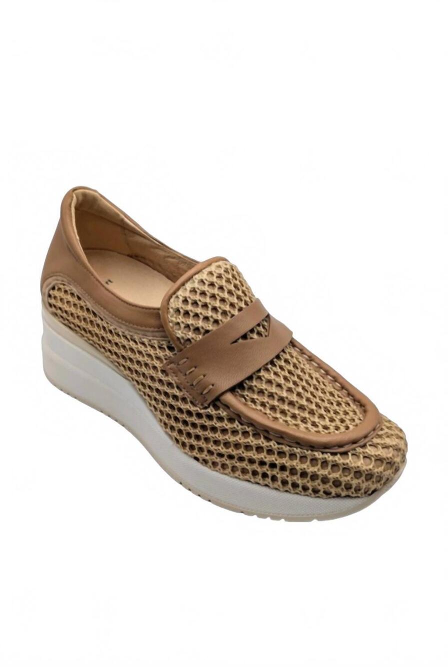 NEW SOFTWAVES women's gisa platform loafer in beige